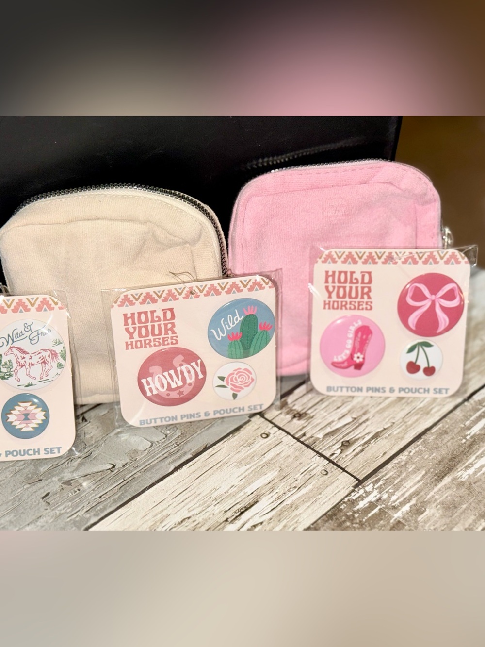 Button Pin & Pouch Set - Choose One !- NEW - Picture 3 of 5